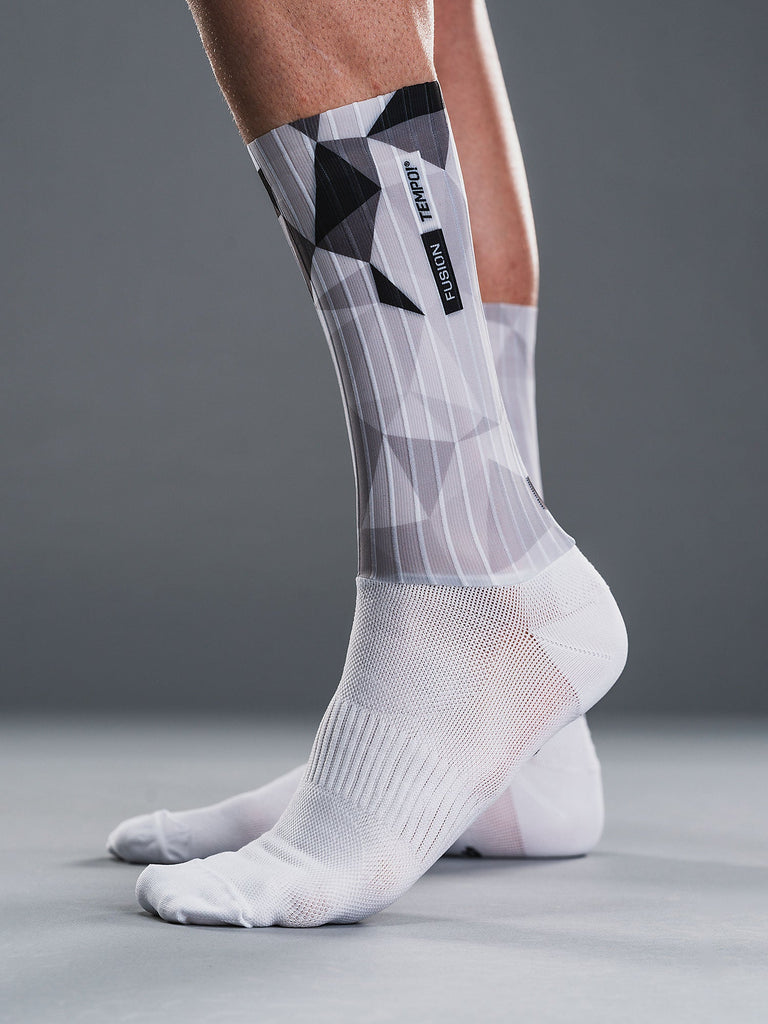 Fusion TEMPO! PRO Aero Sock carbon men's cycling socks product image 1