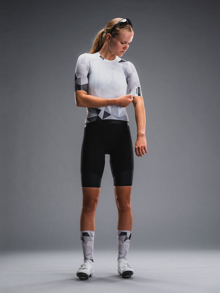 Fusion Womens TEMPO! PRO Jersey carbon women's cycling jersey product image 3
